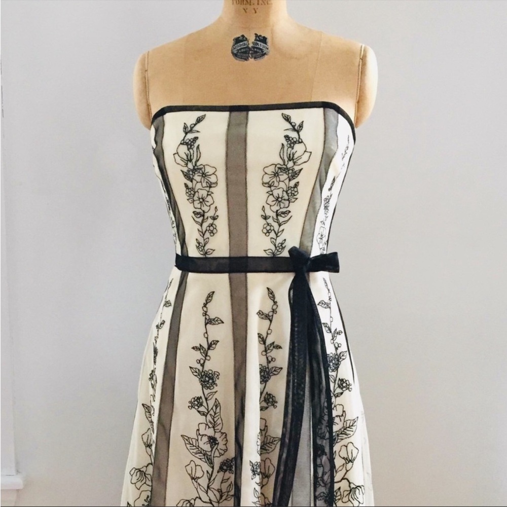 BCBG Max Azria black & white strapless dress. Size 10